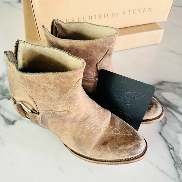 Freebird Booties - Picture 4 of 10